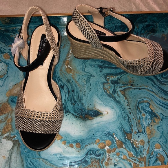 isaac mizrahi wedge sandals